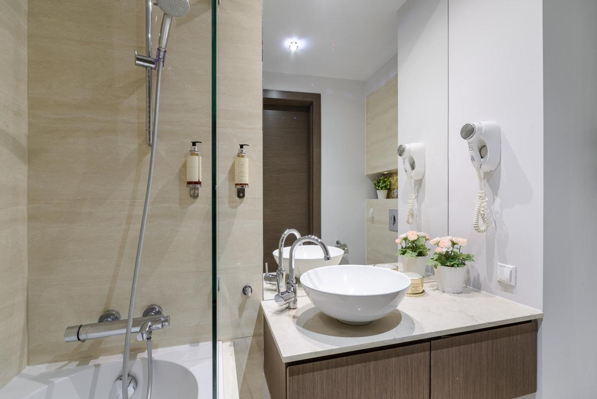 Lumina Apartments Near Warsaw Uprising Museum Bagian luar foto