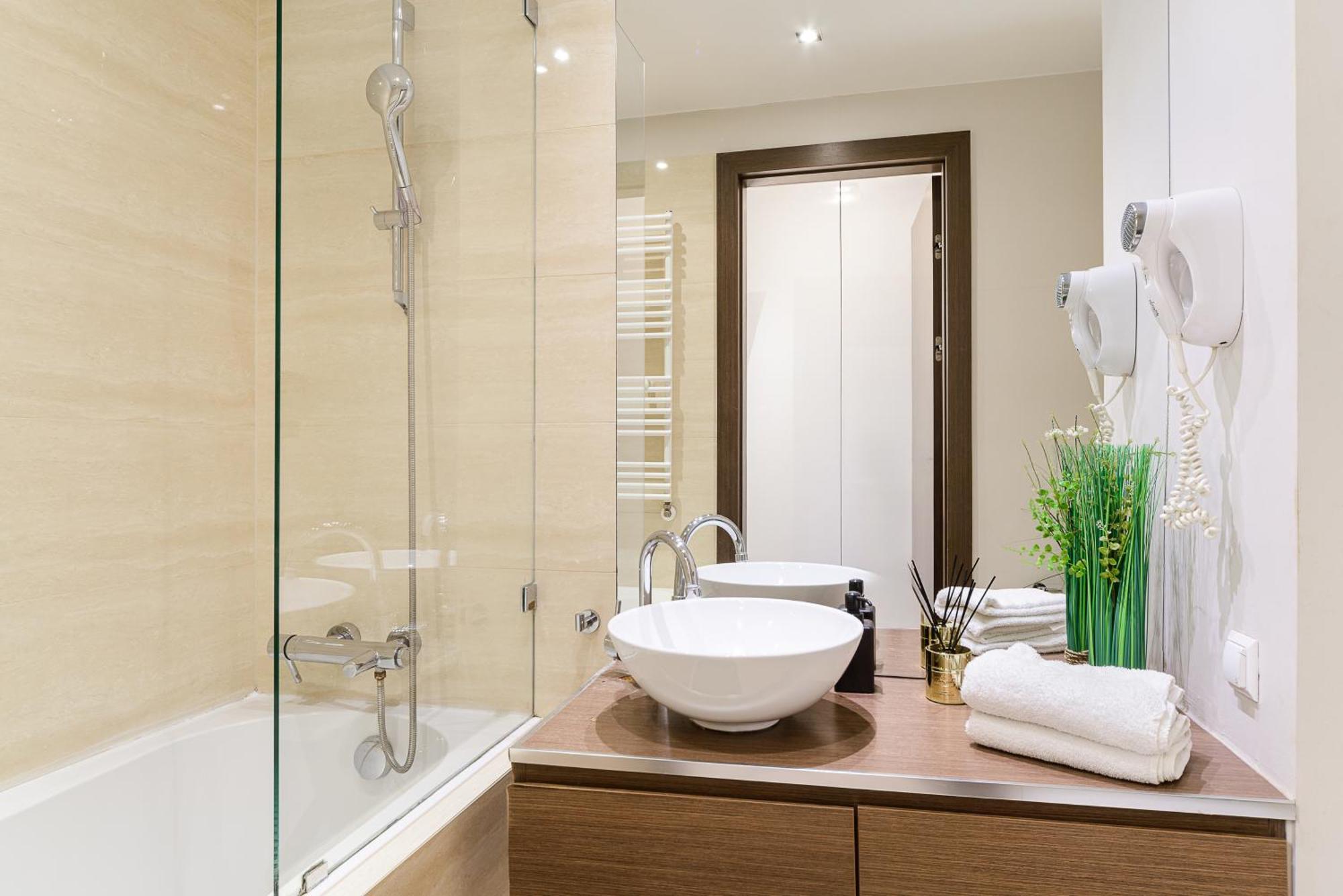 Lumina Apartments Near Warsaw Uprising Museum Bagian luar foto
